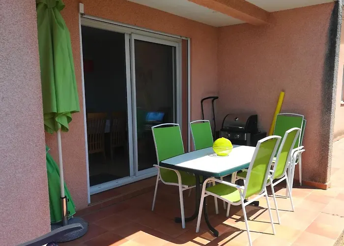 La Pinede - Confort - Piscine De Saison - 2 - Proche Et Commerces