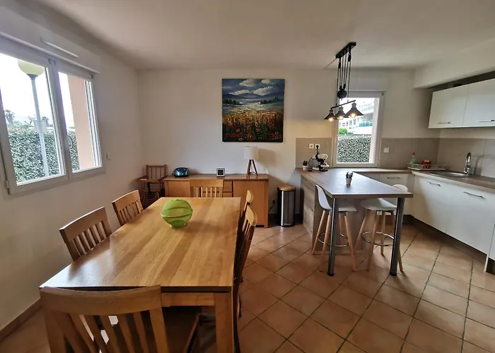 La Pinede - Confort - Piscine De Saison - 2 - Proche Et Commerces Apartamento *